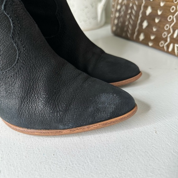 Frye Black Reina Leather Western Ankle Booties - Size 7.5M - Picture 6 of 10